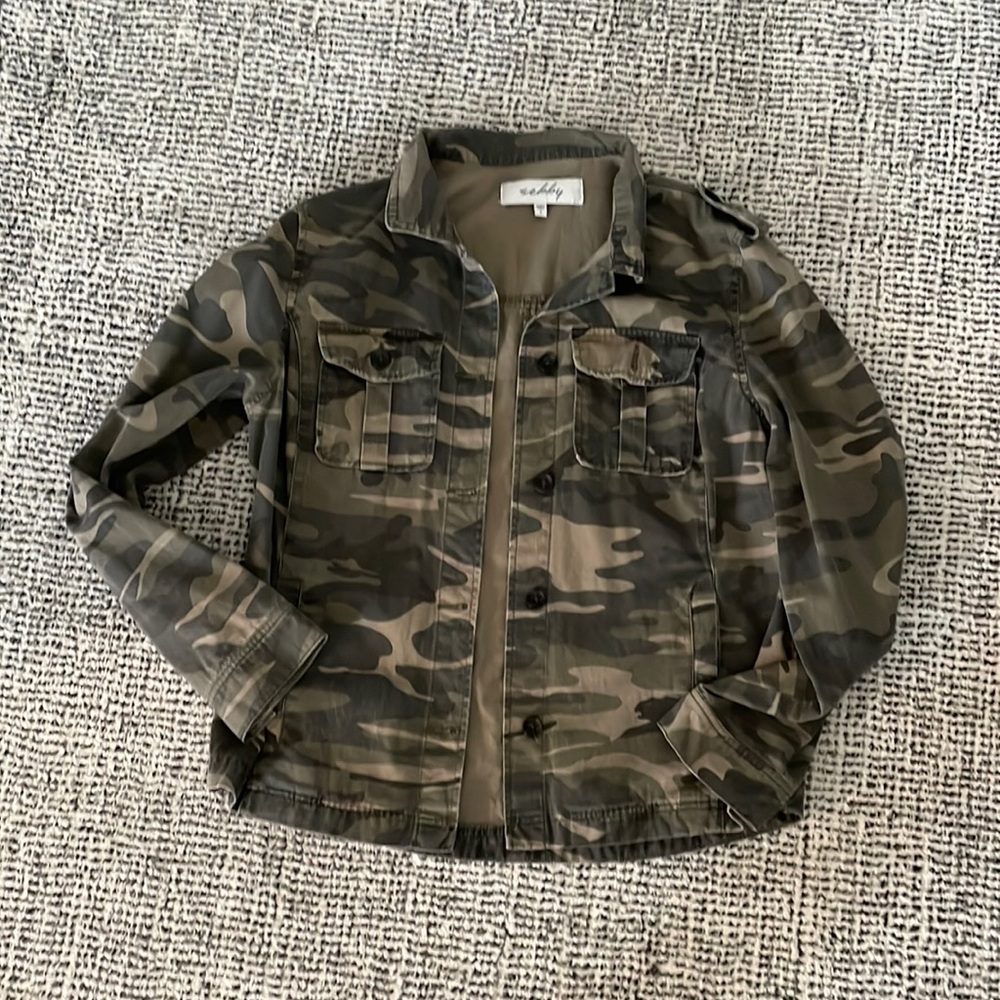Women’s camo button up jacket